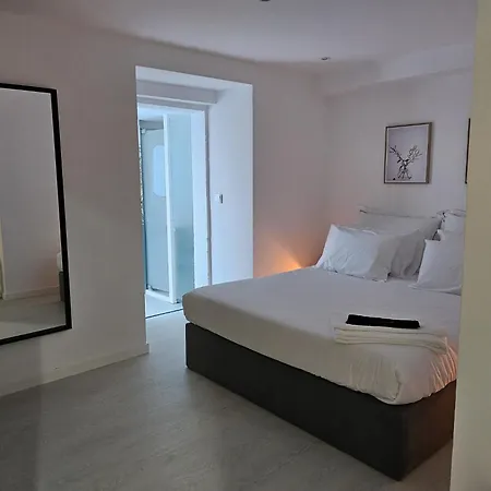 Dotejo Casa בית הארחה אלמאדה